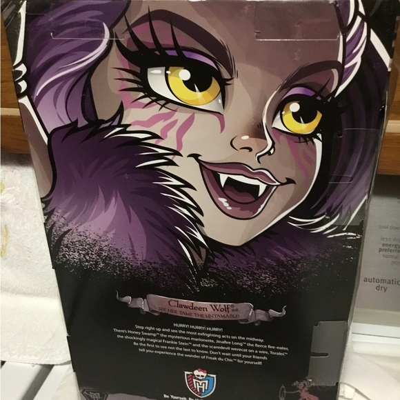 Monster High Clawdeen Wolf Doll freak du chic 2024 very rare in this condition - Picture 2 of 4